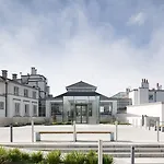& Jameson Golf Links Hotel
