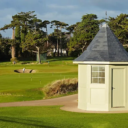 호텔 & Jameson Golf Links