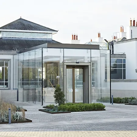 & Jameson Golf Links Отель 4*